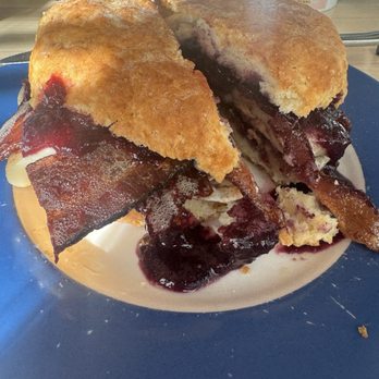 Seattle Biscuit Company - Willie Lee - Food Trucks Near Me - Seattle, Washington