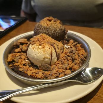 BJ's Restaurant & Brewhouse - Butterfinger pizookie - New American Near Me - San Diego, California BJ's Restaurant & Brewhouse - Butterfinger pizookie - New American Near Me - San Diego, California