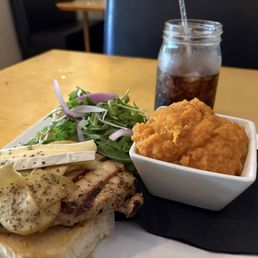 Chicken Sammie with apples and Brie