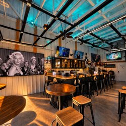 House Of Applejay - Tasting room