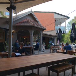 Limelight Restaurant - Outside front of restaurant