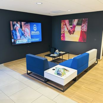 Gunther Volkswagen - Waiting Room. - Car Dealers Near Me - Delray Beach, Florida