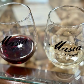 Masia de la Vinya Winery - Wineries Near Me - Temecula, California