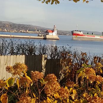 Solglimt Bed & Breakfast - The perfect room with the perfect view. - Bed & Breakfast Near Me - Duluth, Minnesota