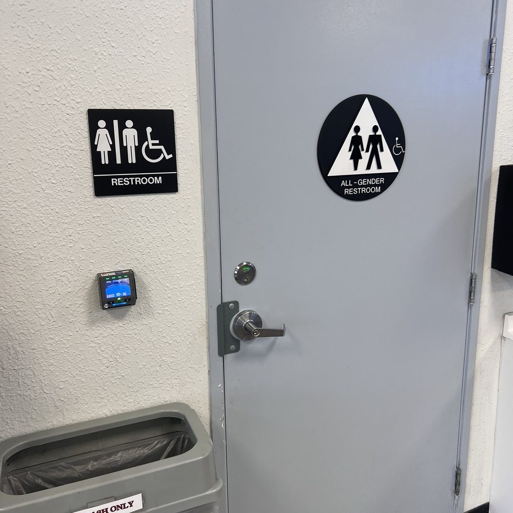 Corner Wash - Bathroom door - Dry Cleaning Near Me - San Diego, California Corner Wash - Bathroom door - Dry Cleaning Near Me - San Diego, California