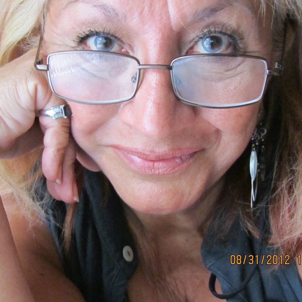 LYDIA NOLAN RE/MAX MASTERS REALTY Real Estate Agents 14760