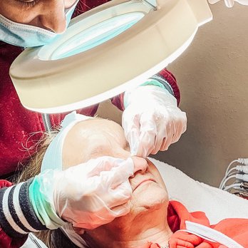The Glow Miami - Deep Cleansing Facial - Skin Care Near Me - Miami, Florida The Glow Miami - Deep Cleansing Facial - Skin Care Near Me - Miami, Florida