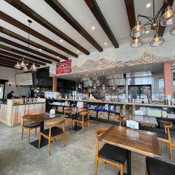 Tropical Smokehouse - The restaurant