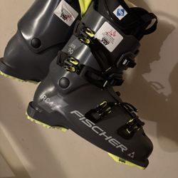 AMR Ski and Board Shop