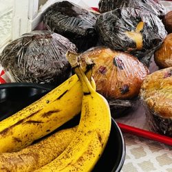 The Sunflower Cafe - Bananas & Muffins