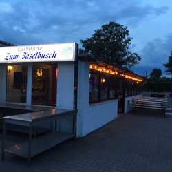 Kleingärtnerverein Zum Faselbusch - Outside of biergarten house. Inside and outside seating.