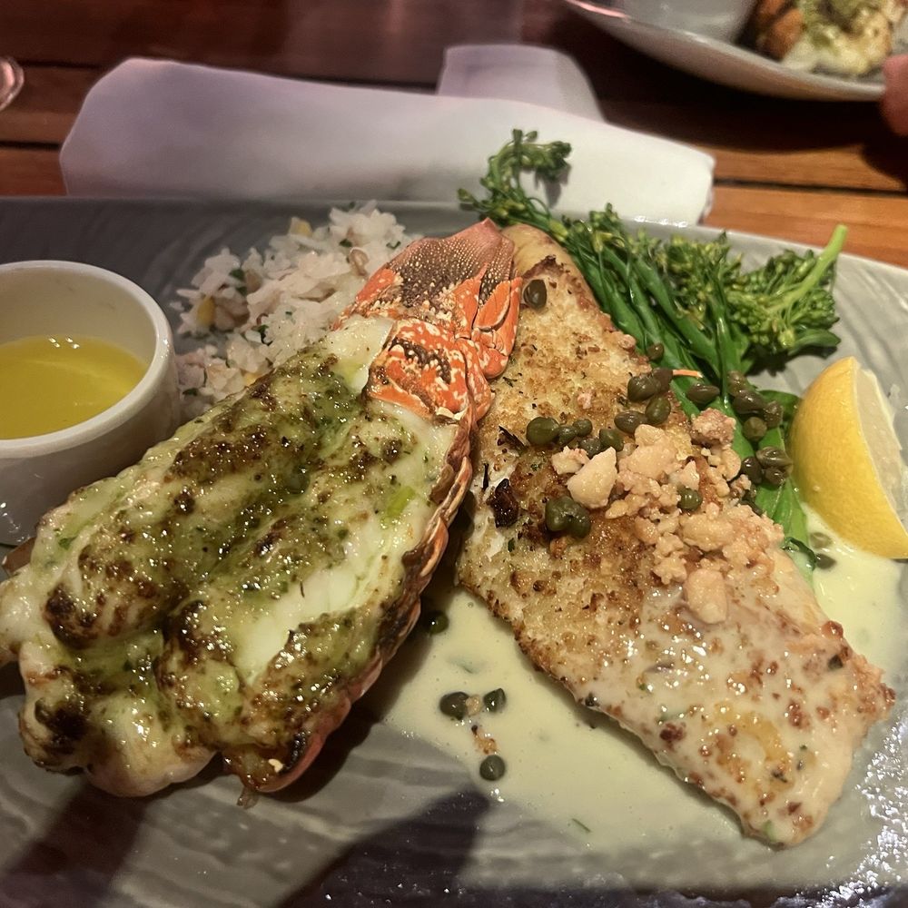 Duke's Beach House - Macadamia nut crusted mahi - Breakfast & Brunch Near Me - Lahaina, Hawaii Duke's Beach House - Macadamia nut crusted mahi - Breakfast & Brunch Near Me - Lahaina, Hawaii