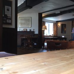 The Three Tuns - Dropped in for a quick bite to eat in between meetings.