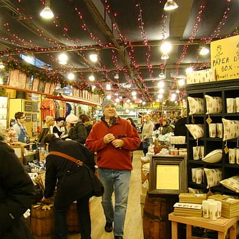Fishs Eddy - Home Decor Near Me - New York, New York