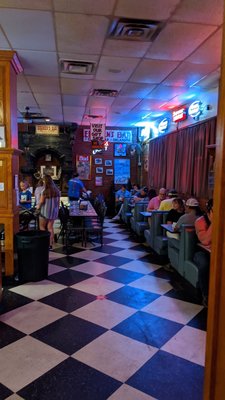 Eischen's Bar by null