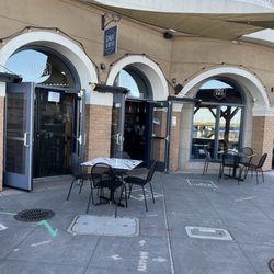 Dále Vino - Entrance