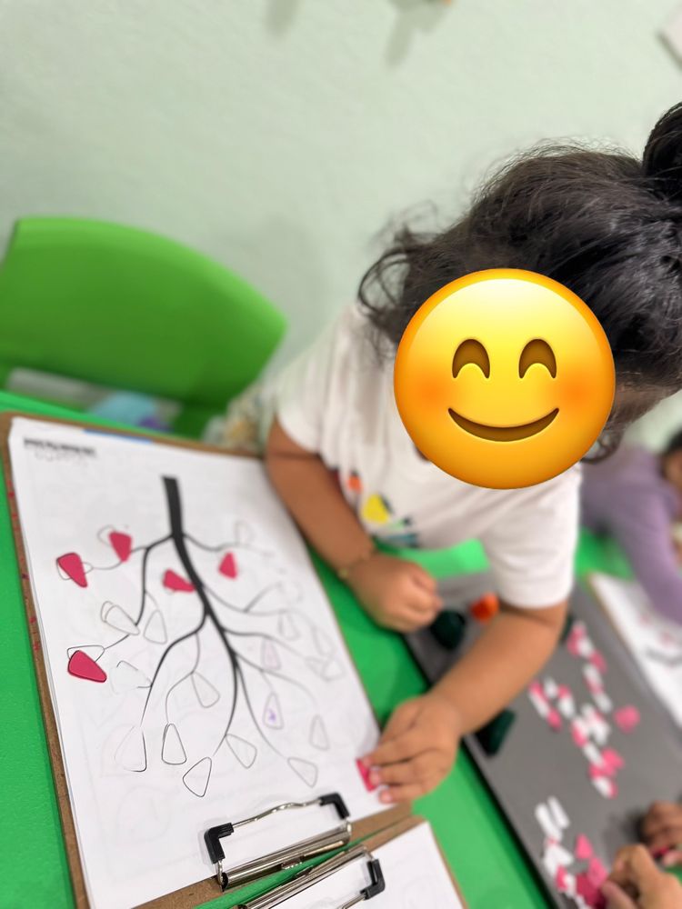 Little Wonder Play School Logo