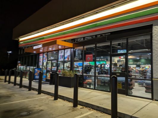 7-Eleven by null