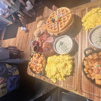 Big Machine Distillery & Tavern - Distilleries Near Me - Nashville, Tennessee