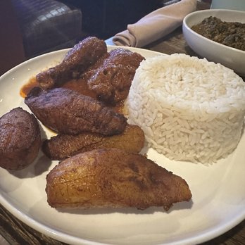 Cafe Songhai - Stewed rice - African Near Me - Peachtree Corners, Georgia