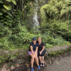 Holo Holo Maui - Next to Waterfalls in the road to Hana