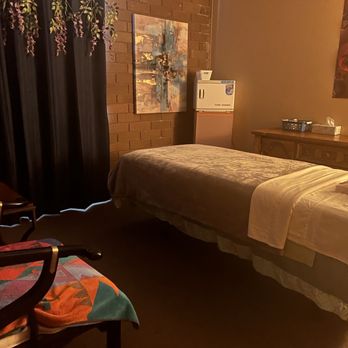 Blue Pearl Spa - Massage Room - Massage Near Me - Bellingham, Washington Blue Pearl Spa - Massage Room - Massage Near Me - Bellingham, Washington