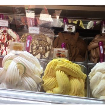 Crema Al Cioccolato - Ice Cream & Frozen Yogurt Near Me - Lagos, 08