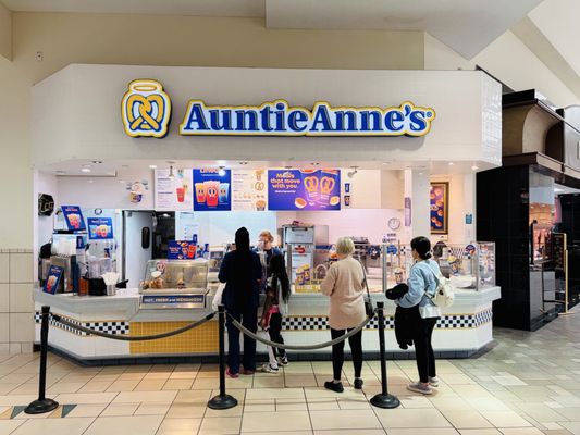 Boynton Beach Mall by null