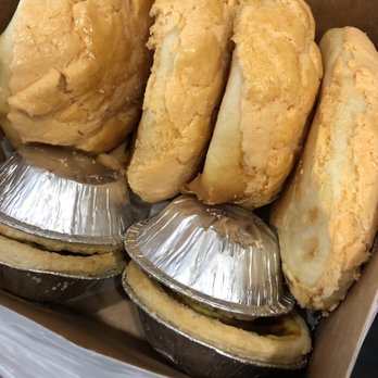 Chiu Quon Bakery & Dim Sum - Really, you couldn't spare one more box?!? - Bakeries Near Me - Chicago, Illinois
