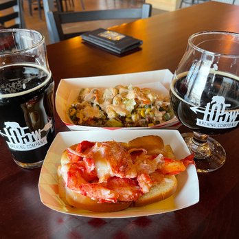105 West Brewing Company - Lobster Dogs food truck and dark beers - Breweries Near Me - Castle Rock, Colorado