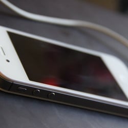 uShatter iRepair - Repaired White 4S Screen Cont.