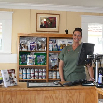 Coastside Veterinary Clinic - Erica at the front desk. - Veterinarians Near Me - Half Moon Bay, California Coastside Veterinary Clinic - Erica at the front desk. - Veterinarians Near Me - Half Moon Bay, California