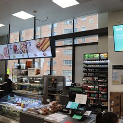 7-Eleven - Very nice and clean store