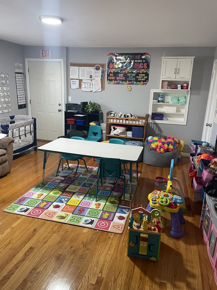 Zoe Family Daycare - childcare center in Hamden, CT