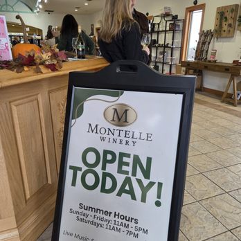 Montelle Winery - Wineries Near Me - Augusta, Missouri