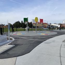 Tennyson Park - Basketball courts