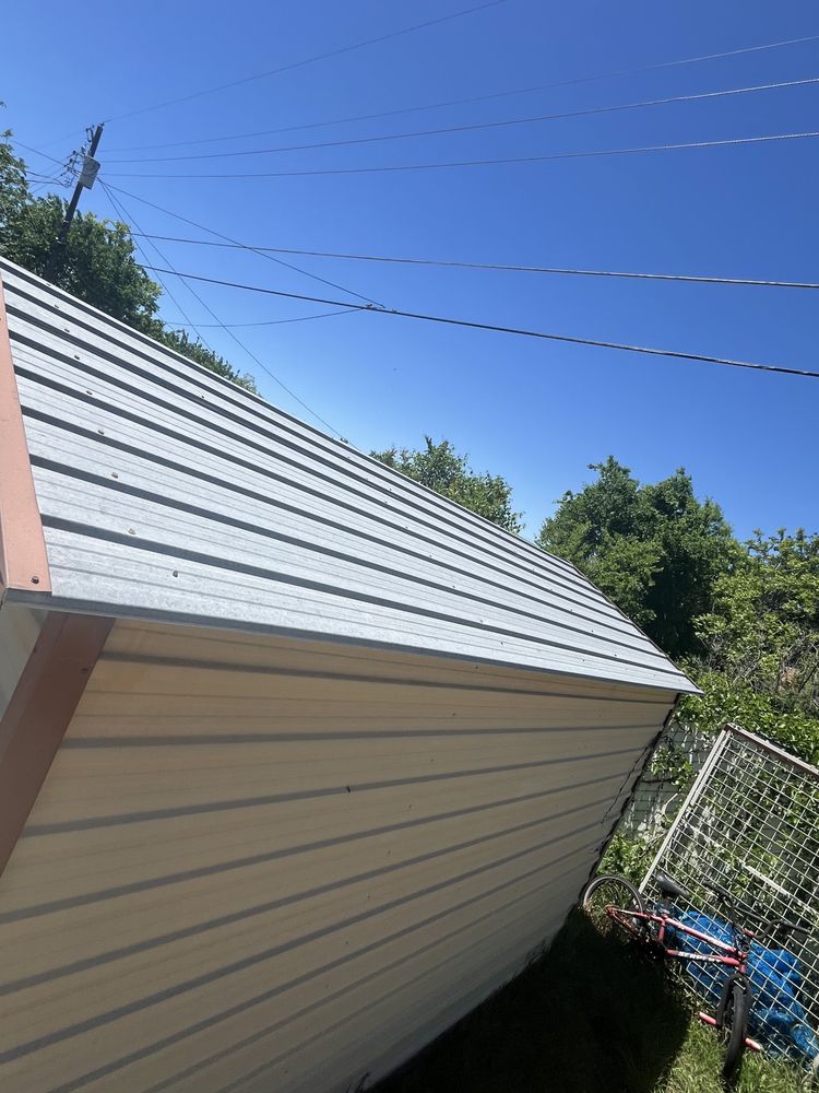 Slide of CXR Roofing