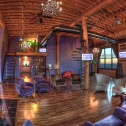 The Thinkubator Innovation Studio - Multimedia with high resolution 4K screens
