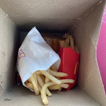 McDonald's - Kids meal: 6 nuggets and double fries - Fast Food Near Me - Waverly, Virginia