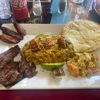 Bandeja Paisa Restaurant - Calientada Paisa - Colombian Near Me - Miami, Florida