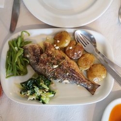 A Tasca do Zéquinha - Dourado.