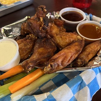 The Blue Note Grill - 8 Smoked Wings - American Near Me - Durham, North Carolina