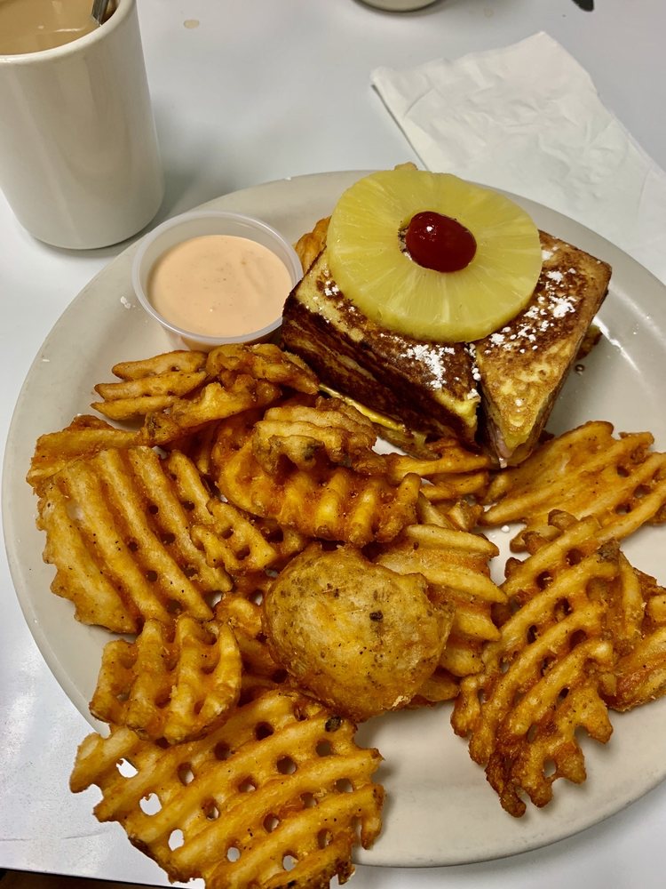 PLAZA INN RESTAURANT Updated September 2024 37 Photos & 46 Reviews