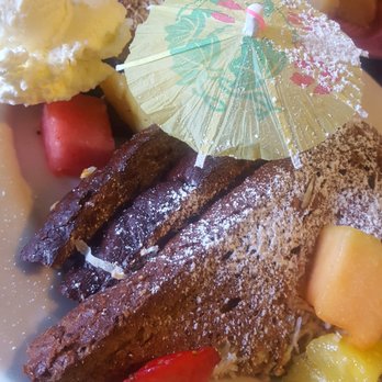 Blackbird Café - Tropical French Toast w/Fresh Fruit - Cafes Near Me - Long Beach, California