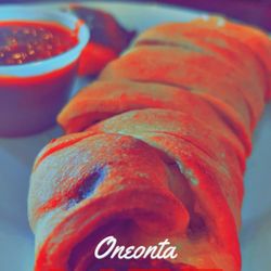 Nina's Pizzeria and Restaurant - Most amazing tasty pizza roll..