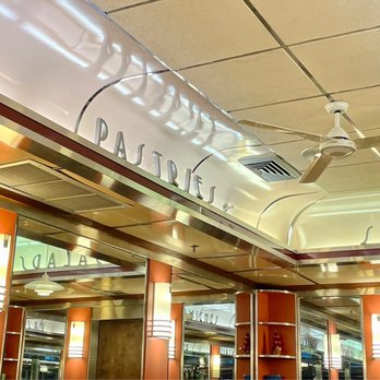 Eveready Diner - Ceiling - Diners Near Me - Hyde Park, New York Eveready Diner - Ceiling - Diners Near Me - Hyde Park, New York