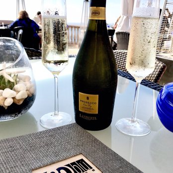 180blu - Awesome Lamberti extra dry Prosecco! I highly recommend this prosecco if you are looking for an uncomplicated sparkling wine! - Cocktail Bars Near Me - Dana Point, California