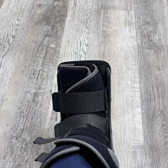 LA Foot And Ankle Care - Just waiting in the office after walking two blocks to find parking. Don't know how the fully disabled do it without help. - Sports Medicine Near Me - Glendale, California LA Foot And Ankle Care - Just waiting in the office after walking two blocks to find parking. Don't know how the fully disabled do it without help. - Sports Medicine Near Me - Glendale, California
