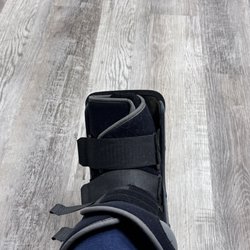 LA Foot And Ankle Care - Just waiting in the office after walking two blocks to find parking. Don't know how the fully disabled do it without help.