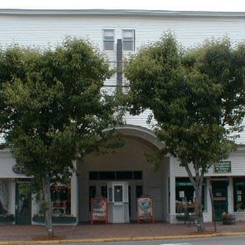 The Leavitt Theatre - The Leavitt Theatre, Ogunquit ME - Cocktail Bars Near Me - Ogunquit, Maine